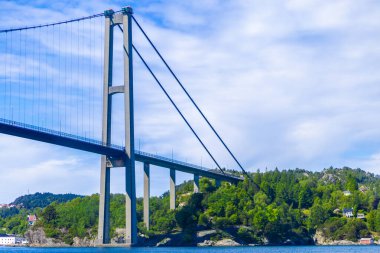 Batı Norveç 'teki adalar üzerinde beton köprü