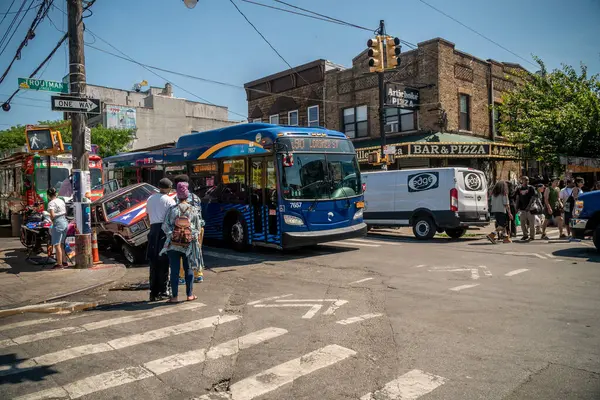 New York NY ABD-1 Haziran 2024 NYCTA otobüsü Bushwick, Brooklyn, New York