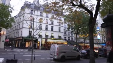 Paris, Fransa. Akşam sokakları ve atmosfer. Yüksek kalite 4k görüntü