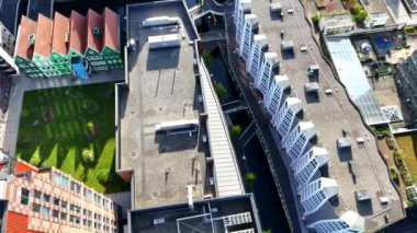 Zaandam, Hollanda. Bir İHA 'dan şehrin 360 derecelik görüntüsü. Yüksek kalite 4k görüntü