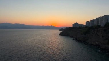 Antalya 'da Türk Günbatımı İncelemesi 05.08.2024. Yüksek kalite 4k görüntü