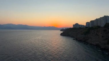 Antalya 'da Türk Günbatımı İncelemesi 05.08.2024. Yüksek kalite 4k görüntü