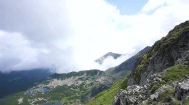 Yukarıdan panoramik manzara, Polonya, Zakopane. Kasprowy Wierch. Yüksek kaliteli FullHD görüntüler