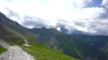 Yukarıdan panoramik manzara, Polonya, Zakopane. Kasprowy Wierch. Yüksek kaliteli FullHD görüntüler