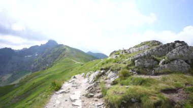 Yokuş yukarı, Polonya, Zakopane. Kasperowy Wierch. Yüksek kaliteli FullHD görüntüler