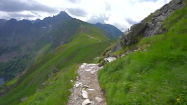 İz. Zakopane, Polonya ve bulutların sisinde panoramik manzara. Yüksek kalite 4k görüntü