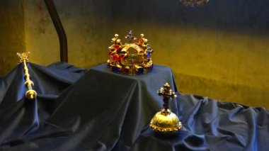  Prag, Çek Cumhuriyeti 02.02.2025 Prag Kalesi 'ndeki Eski Kraliyet Sarayı' nda sergilenen Bohemya Kraliyet Mücevherleri Çek tarihini, monarşiyi ve ulusal mirası sembolize ederek ziyaretçileri cezbetti..