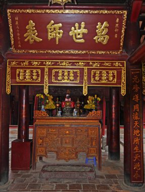 Vietnam, Hanoi, Van Mieu Tapınağı, kendini Confusius 'a adamış, 1070 yılında inşa edilmiştir.