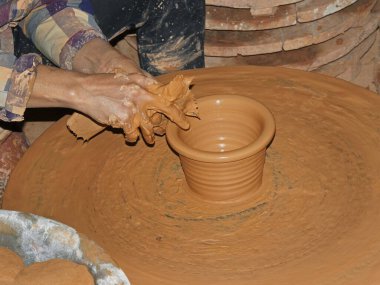 Hanoi bölgesi, seramik ve ayak destekli tekerlek, Vietnam