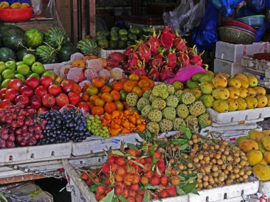 Vietnam, Quang Nam Eyaleti, Hoi An Şehri, Unesco, The Market, Stall with Fruits tarafından Dünya Mirası sahasında listelendi.