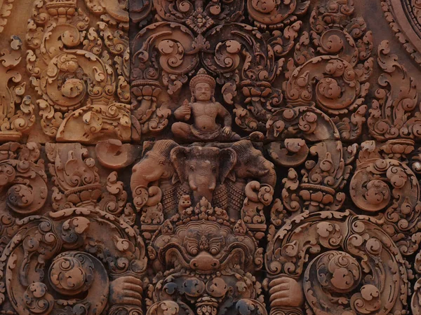 カンボジアのジャヤヴァルマン5世によって967年に建てられたユネスコの世界遺産に登録されたアンコール遺跡群 シェムリアップ州バンテアイ スレイ寺院 — ストック写真
