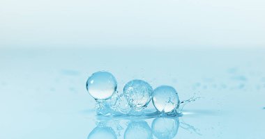 Jel Kaseleri Mavi Arkaplanda Düşüyor