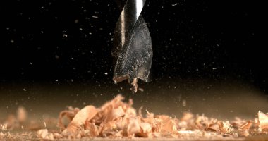 Ahşap bir tahta üzerinde çip, Chips yapmak