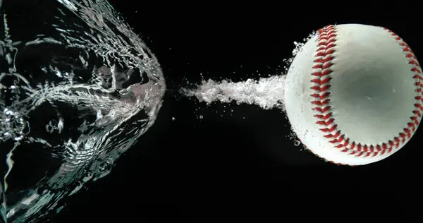 Baseballový Míč Padá Vody Bílém Pozadí — Stock fotografie