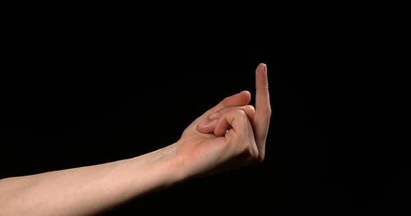 Frauenhand Macht Zeichen Vor Schwarzem Hintergrund — Stockfoto