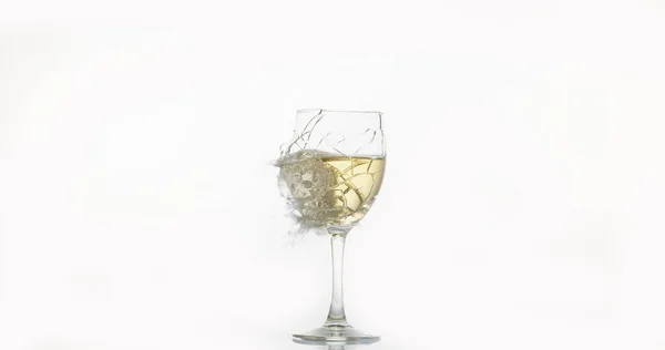 Glass White Wine Breaking Splashing White Background — Stock Photo, Image