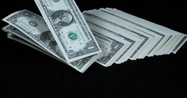 Billets Dollar Américain Tombant Sur Fond Noir — Photo