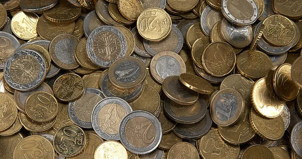 Euro Münzen Fallen Aus Nächster Nähe — Stockfoto