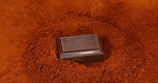 Comprimido Chocolate Preto Caindo Chocolate Preto — Fotografia de Stock