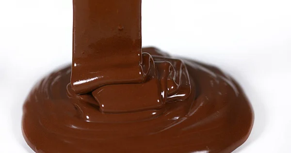 Chocolat Coulant Sur Fond Blanc — Photo