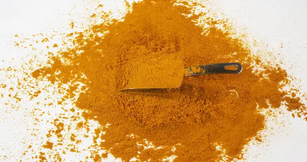 Curry Powder Falling White Background — Stock Photo, Image