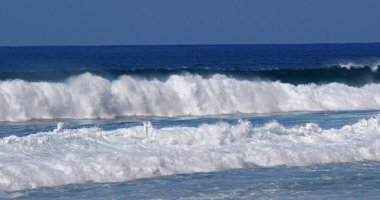 Atlantik Okyanusunda Dalgalar, Porto Moniz, Madeira Adası Portekiz