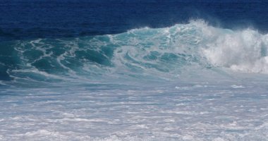 Atlantik Okyanusunda Dalgalar, Porto Moniz, Madeira Adası Portekiz