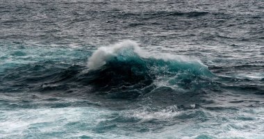 Atlantik Okyanusunda Dalgalar, Porto Moniz, Madeira Adası Portekiz