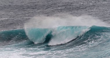 Atlantik Okyanusunda Dalgalar, Porto Moniz, Madeira Adası Portekiz