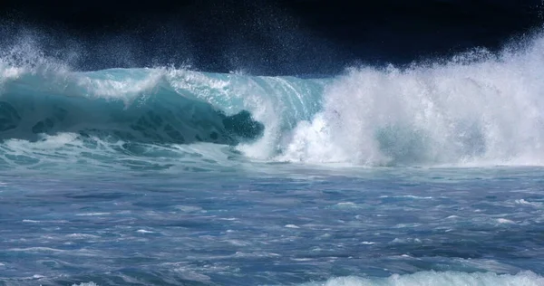 Waves Atlantic Ocean Porto Moniz Madeira Island Portugal — Foto de Stock