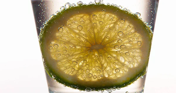 Fatia Limão Verde Citrus Aurantifolia Copo — Fotografia de Stock