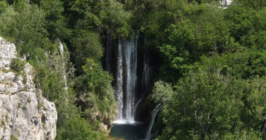 Şelale, Krka Doğal Parkı, Hırvatistan 'ın Damaltia kentinde Sibenik yakınlarında