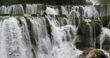 Şelale, Krka Doğal Parkı, Hırvatistan 'ın Damaltia kentinde Sibenik yakınlarında