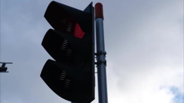 trafik ışıklarının zaman aşımı ve trafik kurallarına uyma