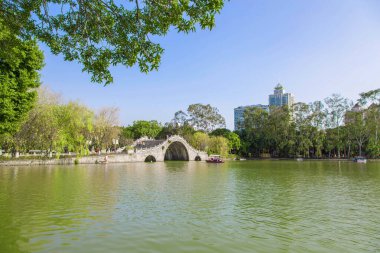 Majestic Midday Tranquil Fuzhou Batı Gölü Manzara Fotoğrafçılığı