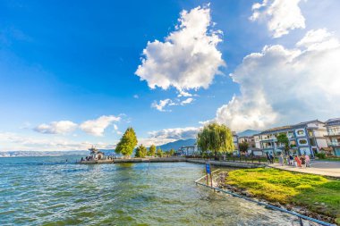Sahne Erhai Gölü Kıyı Çizgisi Dali Yunnan Lakeshore boyunca