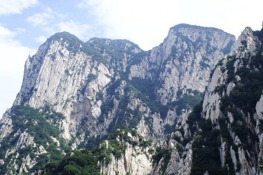 Dengfeng 'deki Song Dağı' nın Görkemli Doğal Landformu Gün doğumunda Ele Geçirildi