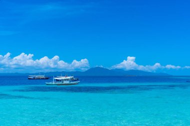 Palawan Tatil Sahil Sahnesi Mavi Gökyüzü Beyaz Bulutlar ve Gökyüzü Denizi