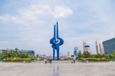 Jinan Spring City Meydanı Şehir Meydanı Dramatik Hava Görüntüsü