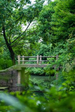 Geleneksel Çin Taş Köprüsü Tranquil Jiangnan Avlusu Su Yolu Mobil Arkaplan Fotoğrafı