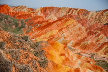 Zhangye Gansu 'daki Renkli Danxia Landform Jeoloji Parkı