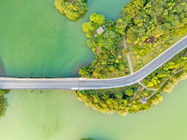Göl ve Otoyol Fotoğrafları Genel Görünümü