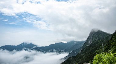 Görkemli Lushan Dağları Bulutlar Denizi Fotoğraf Sisli Gün Doğumu Görünümü