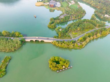 Çin 'in Hangzhou Gölü' ndeki Xianghu Manzarası