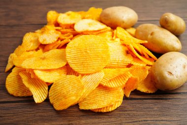 Patates cipsi, kızarmış fast food..