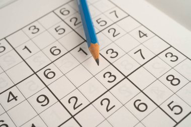 Sudoku bulmacası, yaşlı hastada Alzheimer hastalığı geliştirmek için beyin oyunu.