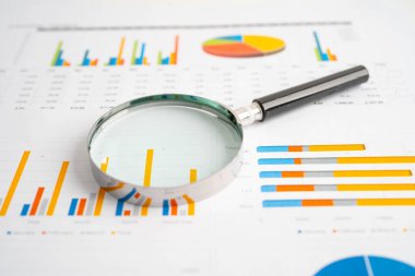 Grafikte büyüteç var. Finans ve ticaret.