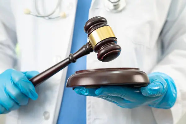 Yargıç Tokmak 'ı tutan doktor, tıbbi hukuk ve suç adaleti..