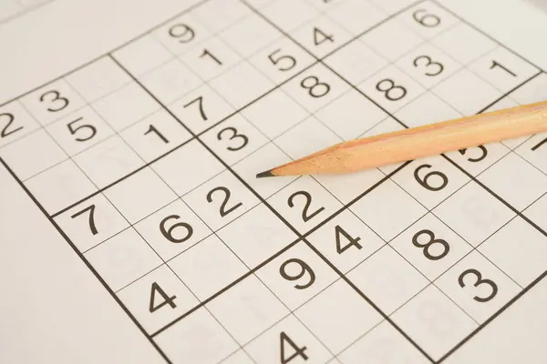 Sudoku bulmacası, yaşlı hastada Alzheimer hastalığının gelişmesi için beyni genç tutmak adına oynanacak bir oyun..