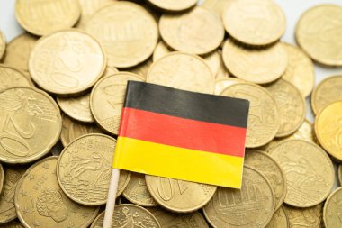 Almanya para ve banknot üzerinde bayrak, finansman ticaret yatırım ticari para birimi kavramı.